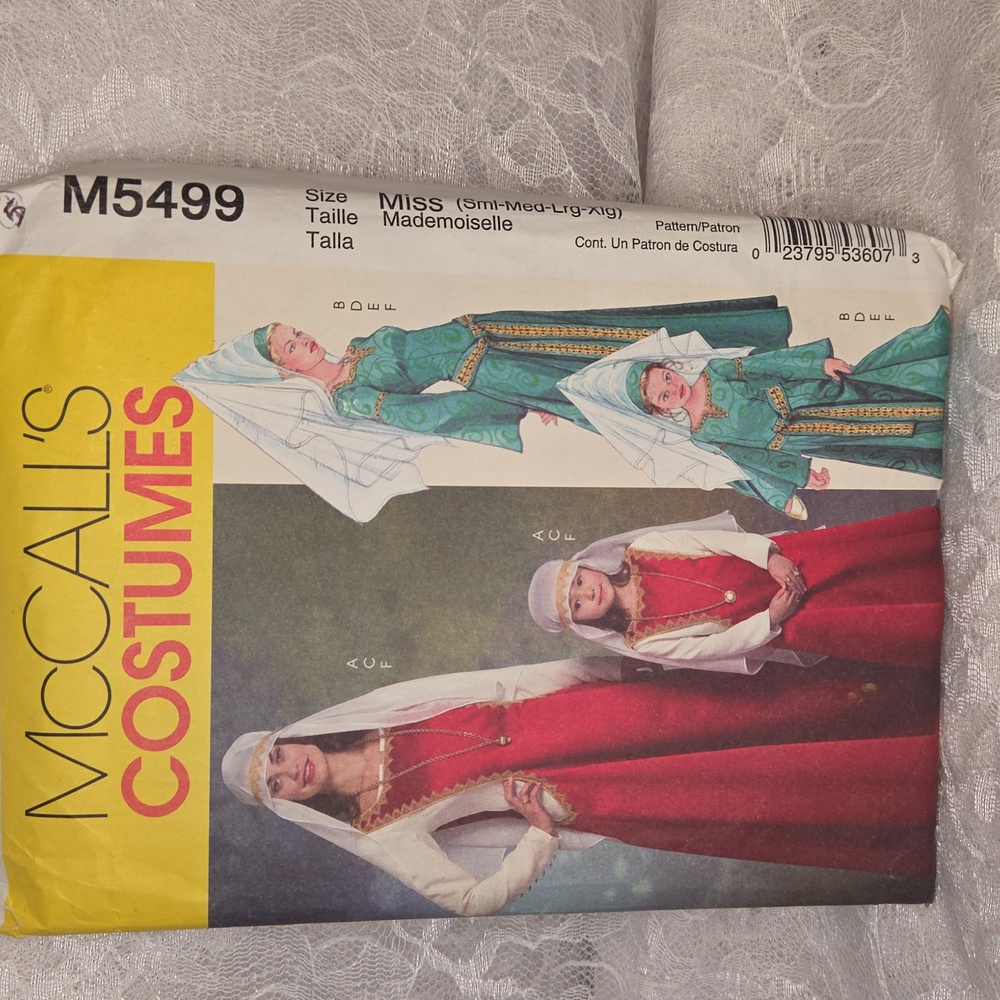 McCall's: Sewing Pattern Uncut 5499